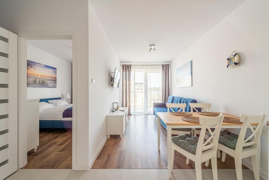 Apartment Horyzont - Kapitanski Mostek- Blisko Portu- Sniadania Kolberg